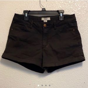 f21 black midrise shorts 28